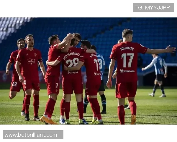 瓦斯尔与纳萨夫的激烈对决揭示了足球战术的魅力与团队合作的重要性